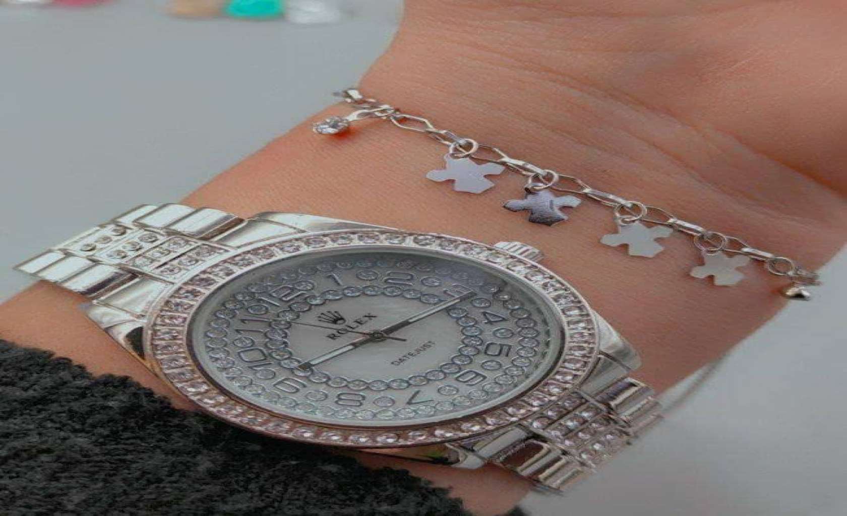 ساعة روليكس حريمى